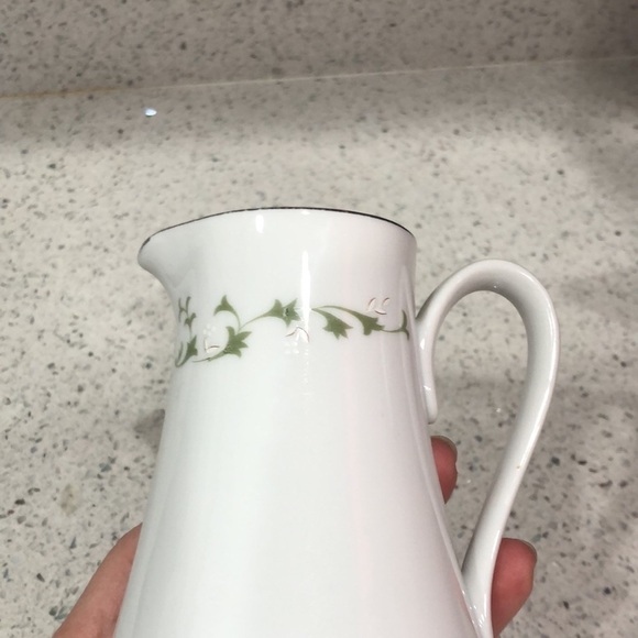 Sheffield Elegance Fine China Japan Creamer / Pitcher - Picture 7 of 11